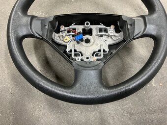 Peugeot expert - volant. Model 2012 - 2