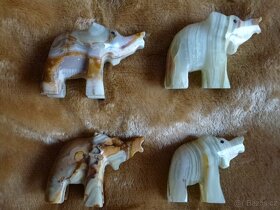 Figurka slona - polodrahokam onyx - 2