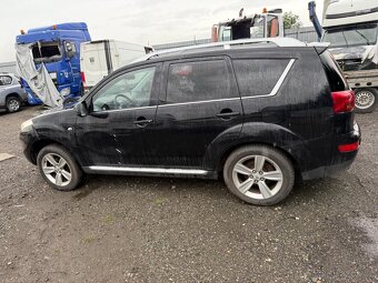 Peugeot 4007 2,4i 125kw automat komplet na díly motor KO - 2