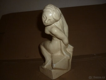 Stará sádrová soška lakovaná - 2