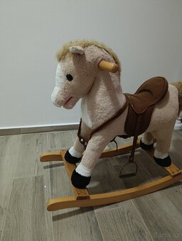 Houpací kůň - 2