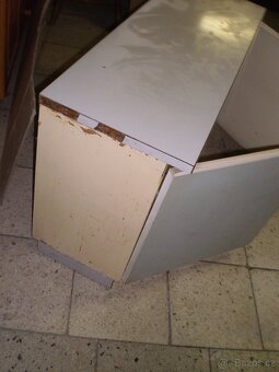 skříňka  - retro - lavička na boty - barva šedá r.1970 - 2