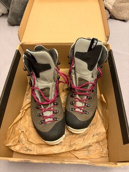 BOSP Karpat Sport Fuchsia W v.38 - 2