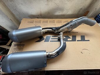 Yamaha R1 Big Bang - 2