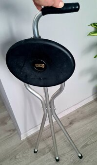 Vycházková hůl pro seniory - 2