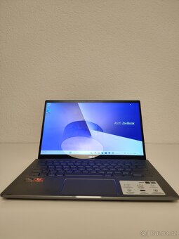 Asus Zenbook Flip | R5 • 8GB • 512GB SSD - 2