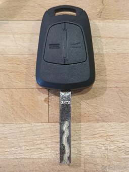 Klíč od Opel Corsa 2x tlačítko náhradní díl - 2