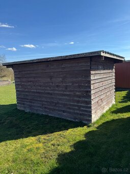 Dřevěný přístřešek - 2