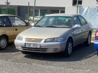 Toyota Camry - 2