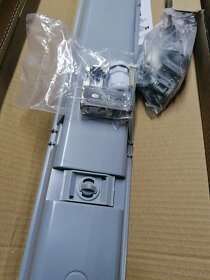 Prachotěsné LED tělesa  s odražečem  + LED trubice / sady - 2