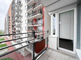Prodej bytu 2+kk s balkonem, 46 m2, Praha 8 - Troja - 2