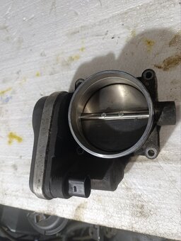 Škrtící klapka BMW E65,E66, E60,E53 - 2