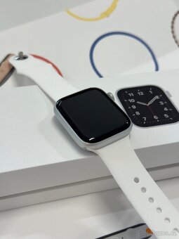 Apple Watch SE 44mm GPS + CELLULAR | Kompletní balení - 2