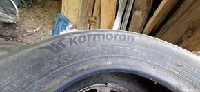Pneu 165/70 R13 - 2