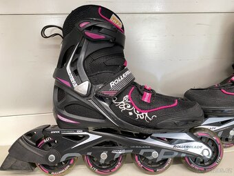 kolečkové in-line brusle RollerBlade velikost 38 stélka 24cm - 2