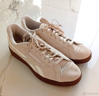 Reebok Club C Grounds UK – NOVÉ sneakersy, vel. 42 ½ – semiš - 2