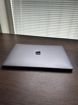 Apple MacBook Pro 13” (2019) s Touch Barem - 2