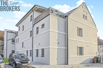 Pronájem, byt 1kk, 38 m2, parkovací stání, sklep a zahrada v - 2