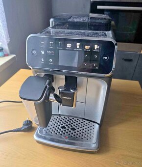 Kávovar - Philips Series 5400 LatteGo - 2