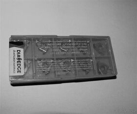 Destička MMT16ERAG60 na řezání vnějších závitů (JAPONSKO) - 2