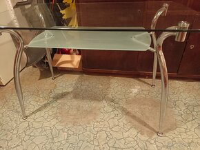 Kovový stůl se skleněnou deskou - 2