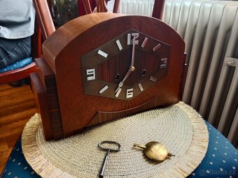 Hezké, staré bicí art Decové hodiny Junghans - 2