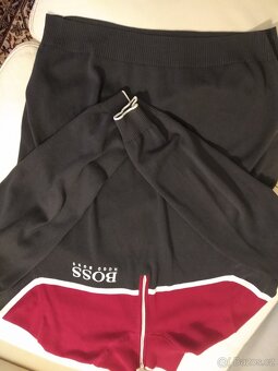 Svetr zn. Hugo Boss - 2