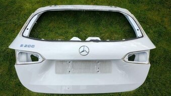 Mercedes B - class W247 2018 - zadna kapota dvere veko - 2