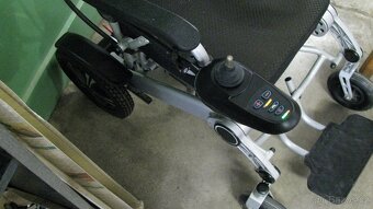 Invalidní el. vozík - 2