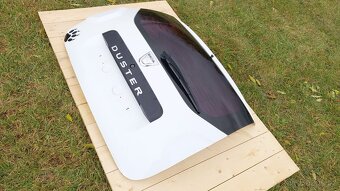 DACIA DUSTER 1 – DVEŘE KUFRU BÍLÉ - 2