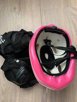 Dívčí helma plus chrániče - 2