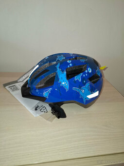 Dětská helma na kolo se zadním světlem - nová - 2