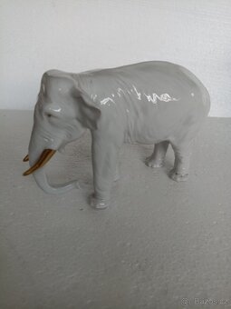 Porcelánová soška - SLON - 2