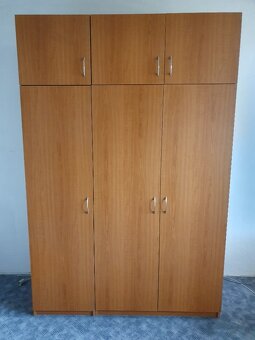 Šatní skříň - 2