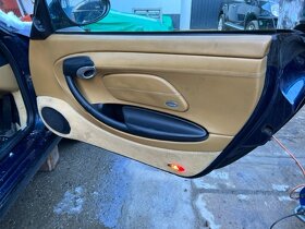 Porsche Boxster 986 - čalounění dveří - 2