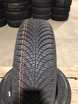 Goodyear 165/65 R15 81T 8,5mm - 2
