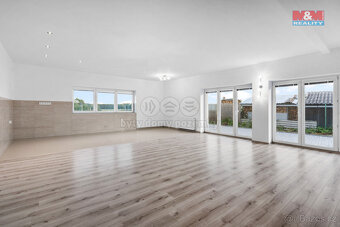 Prodej rodinného domu 6+kk, 276 m², Rabakov - 2