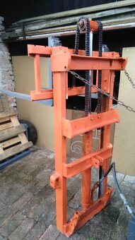 Vidle za traktor nosič baliku a palet - 2