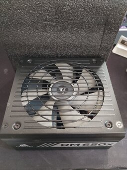 NAPÁJECÍ ZDROJ CORSAIR RM650x ATX 650W 80 PLUS GOLD - 2