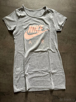 Šaty Nike pro holčičku 134-146 - 2