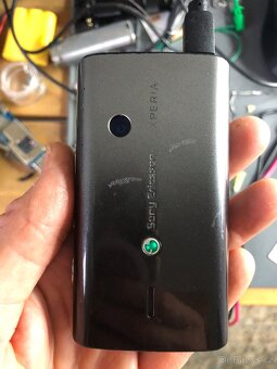Sony Xperia X8 - 2