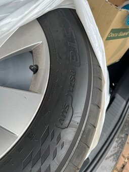 Sada letnich pneu kumho ecsta 215/65/R17 - 2