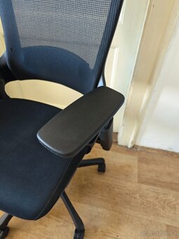 Ergonomická kancelářská židle - 2