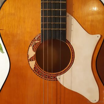 menší klasická kytara 3/4 - 2