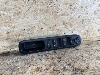 PANEL OVLÁDÁNÍ OKEN ŘIDIČE PEUGEOT 5008 - 2