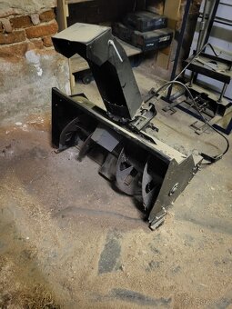 Sněžná fréza na trakturek. Stiga - 2