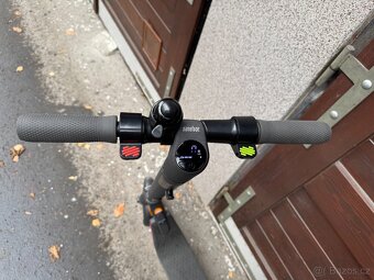 Segway Ninebot E25E, jako nová, s krabicí - 2