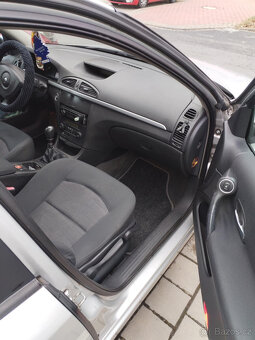 Renault Laguna 2 - 2