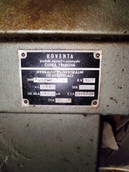 Hydraulický paketovací lis na odpady - 2