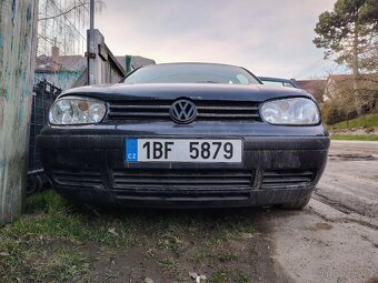 Maska(přední mřížka )golf IV - 2